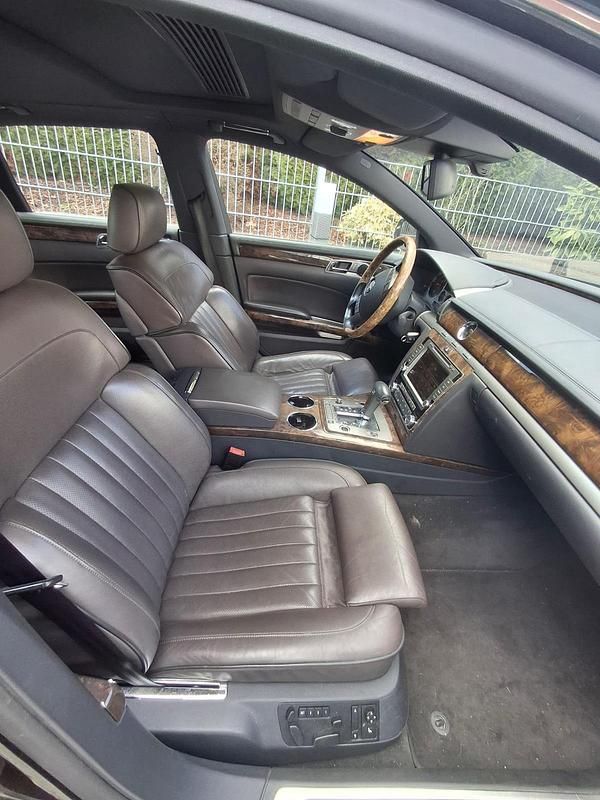 Gebraucht VW Phaeton 240 PS (176 kW) 2010 Schwarz Limousine