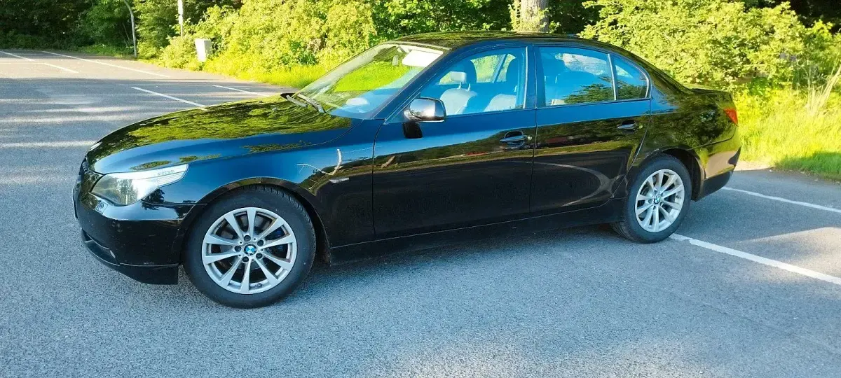 Używany BMW 520 170 KM (125 kW) 2003 Czarny Sedan/Limuzyna