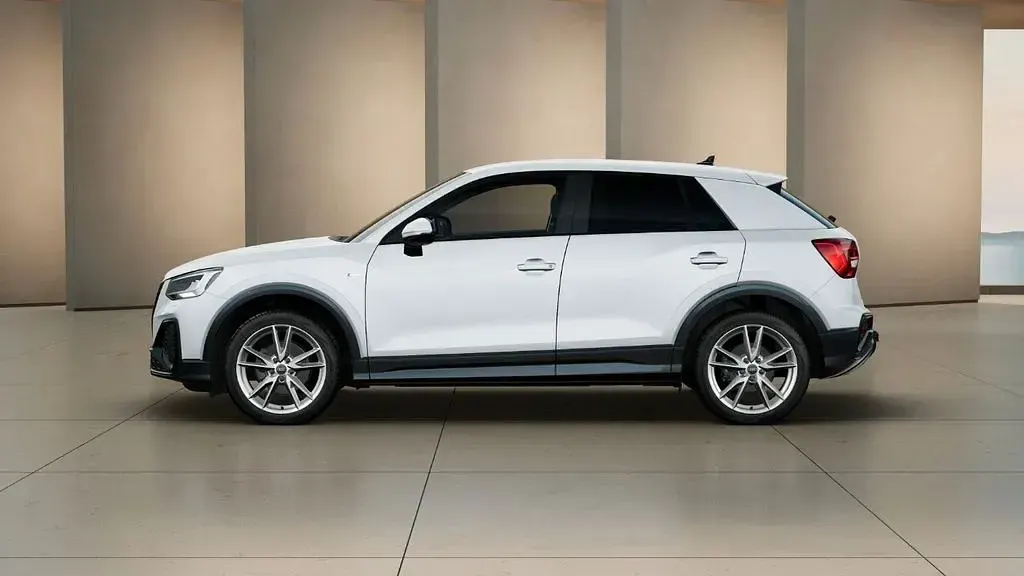 Gebraucht Audi Q2 S-Line 150 PS (110 kW) 2025 Gletscherweiss metallic SUV