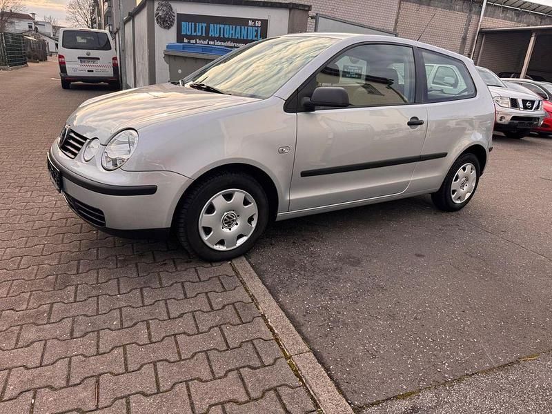 Silber Gebraucht 2004 VW Polo Basis Limousine | 1.890 € (Fairer Preis) - Bild 1/4