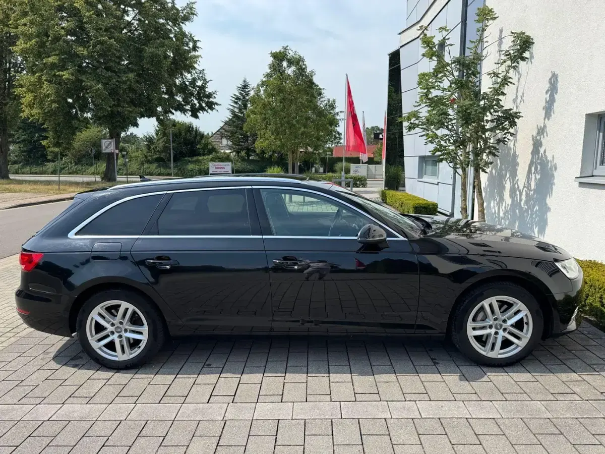 Gebraucht Audi A4 Sport 190 PS (139 kW) 2017 Schwarz Kombi