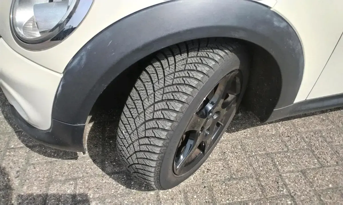Usata Mini Clubvan 98 CV (72 kW) 2014 Bianco Utilitaria