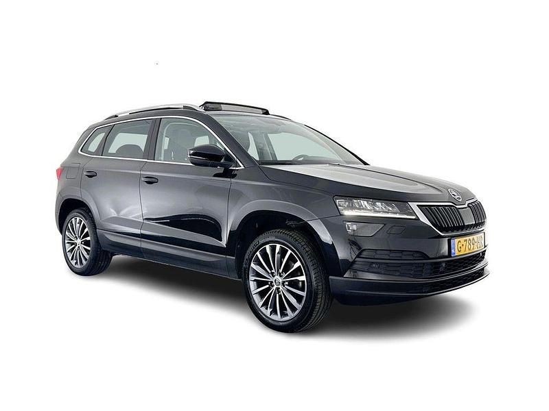 Schwarz Gebraucht 2019 Skoda Karoq Business Line SUV | 14.945 € (Etwas zu teuer) - Bild 1/4