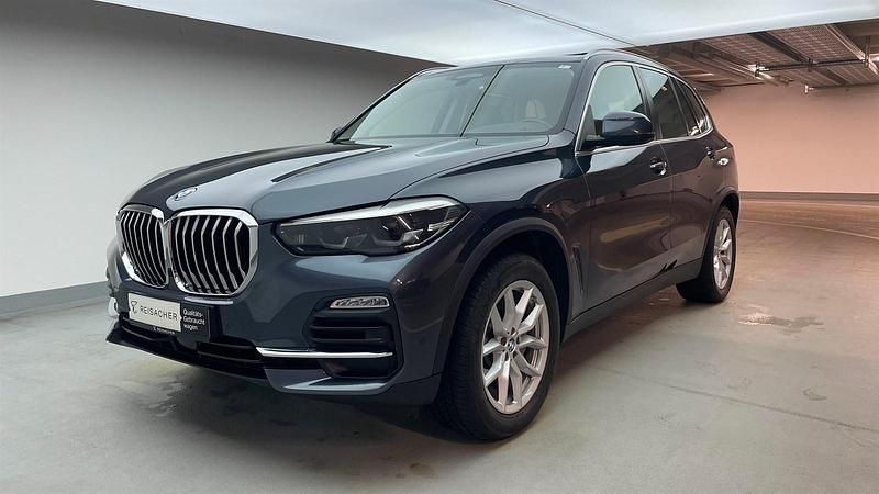 Arktikgrau brillanteffekt Gebraucht 2020 BMW X5 Efficient Dynamics SUV | 45.990 € - Bild 1/4