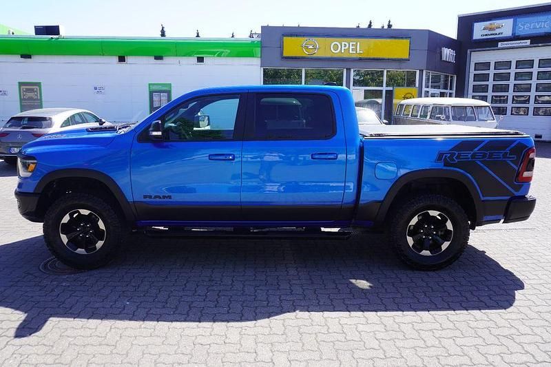 Blau Gebraucht 2020 Dodge Ram Abholung | 40.900 € (Guter Preis) - Bild 1/4