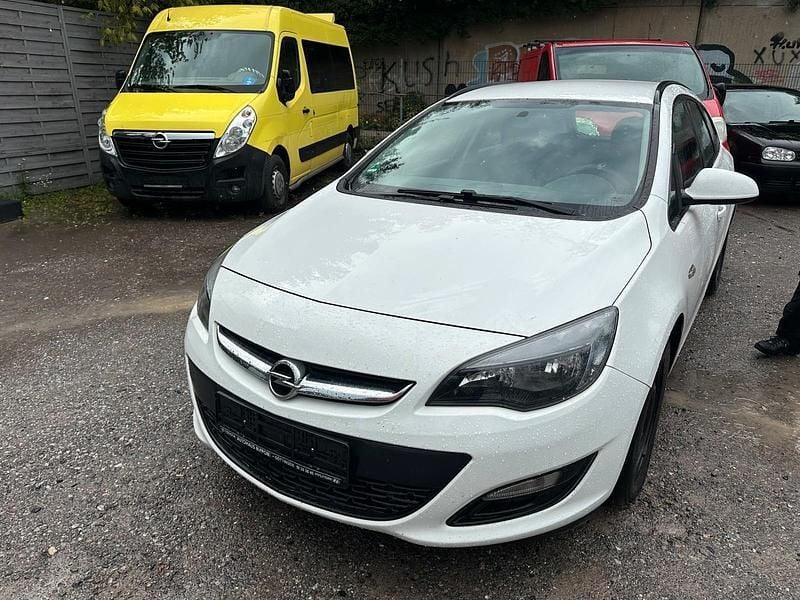 Weiß Gebraucht 2012 Opel Astra Kombi | 999 € (Superpreis) - Bild 1/4