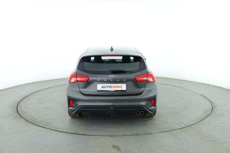 Gebraucht Ford Focus ST-Line 150 PS (110 kW) 2019 Grau Limousine