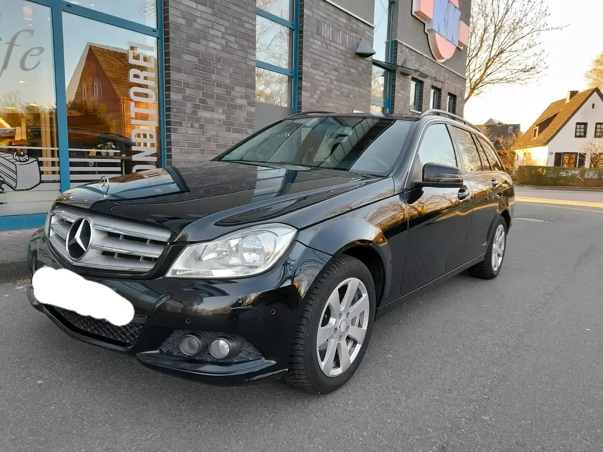 Gebraucht Mercedes 220 138 PS (101 kW) 2013 Schwarz Kombi