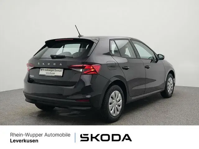 Gebraucht Skoda Fabia Active 65 PS (47 kW) 2023 Candy weiss Kleinwagen