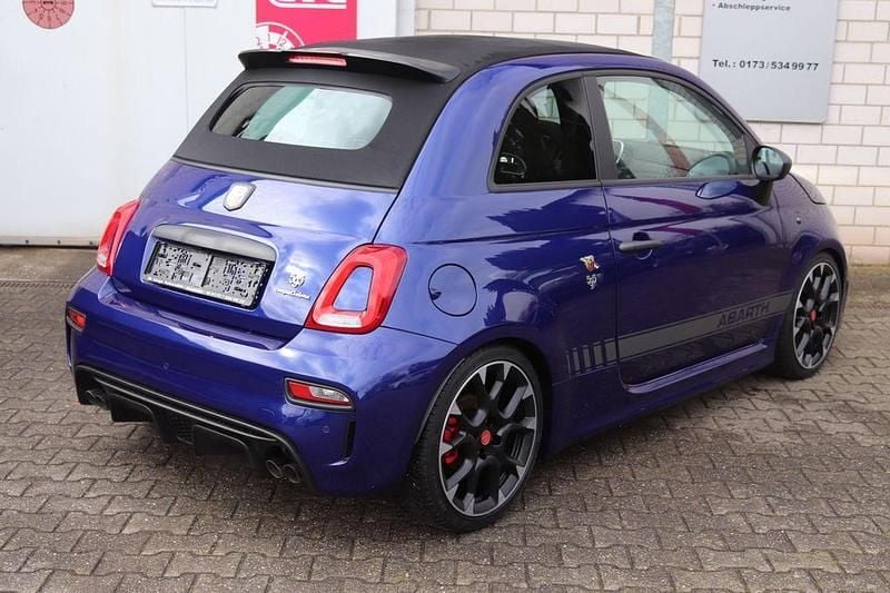 Gebraucht Abarth 595C Competizione 179 PS (131 kW) 2018 Colore esterno (podio blau) Cabrio