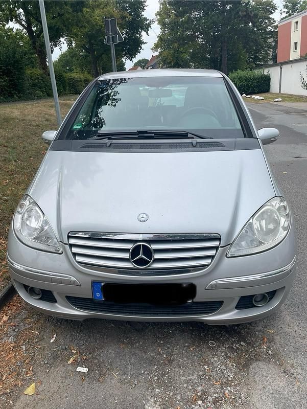 Silber Gebraucht 2005 Mercedes A170 Kleinwagen | 600 € (Guter Preis) - Bild 1/4