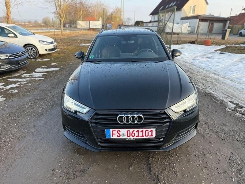 Schwarz Gebraucht 2017 Audi A4 Sport Kombi | 10.950 € - Bild 1/4