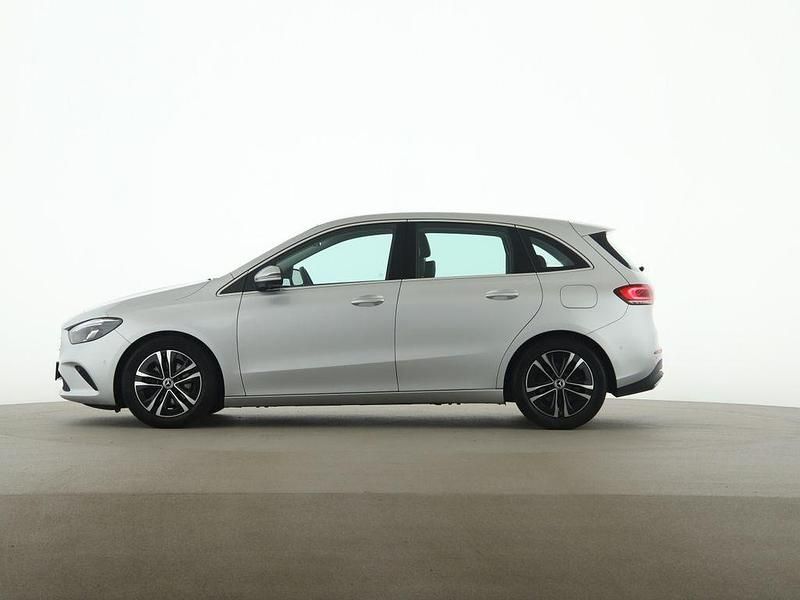 Gebraucht Mercedes B200 Progressive 163 PS (119 kW) 2019 Silber Van / Kleinbus