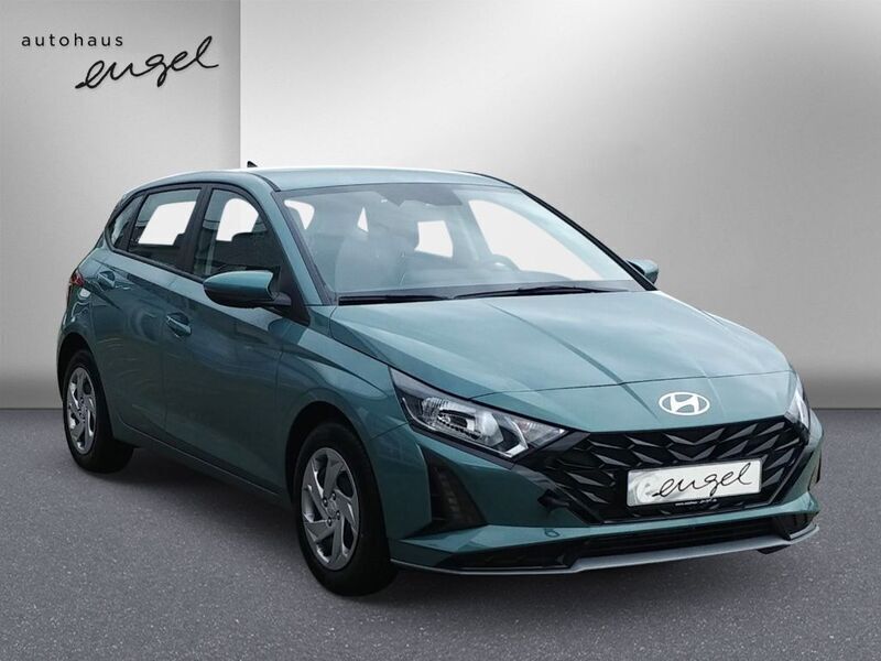 Neu Hyundai i20 Select 101 PS (74 kW) 2025 Grün Limousine