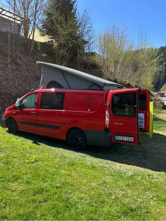 Gebraucht Fiat Scudo 128 PS (94 kW) 2016 Rot Van