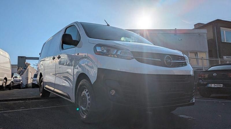 Gebraucht Opel Vivaro-e Combi Edition 122 PS (89 kW) 2020 Weiß Van / Kleinbus