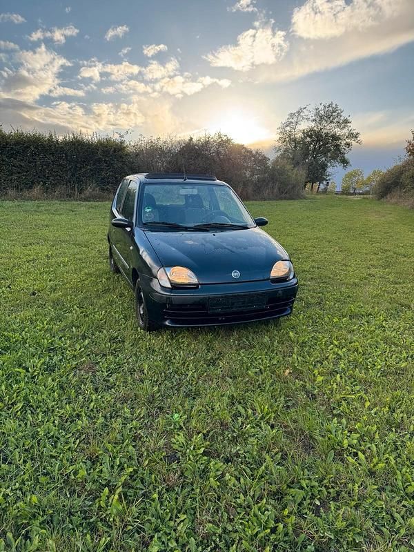 Schwarz Gebraucht 2000 Fiat Seicento Kleinwagen | 1.000 € (Fairer Preis) - Bild 1/4