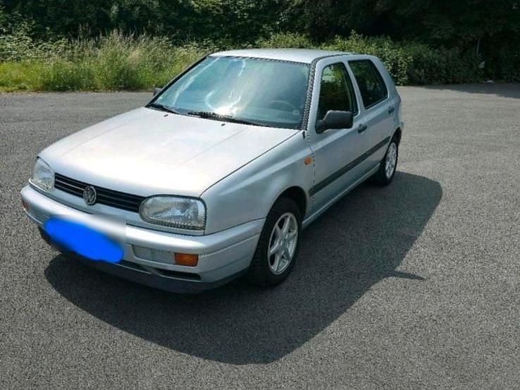 Silber Gebraucht 1996 VW Golf III Kleinwagen | 1.800 € - Bild 1/4