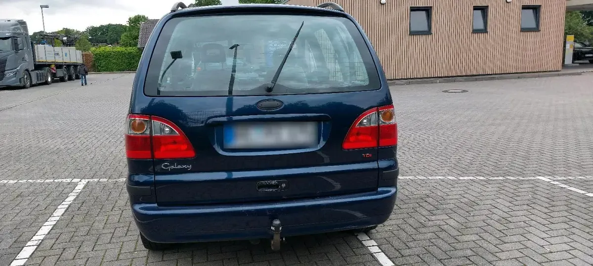 Gebraucht Ford Galaxy 131 PS (96 kW) 2005 Blau Van / Kleinbus