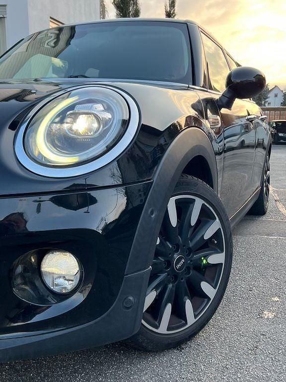 Gebraucht Mini Cooper 136 PS (100 kW) 2018 Schwarz Kleinwagen