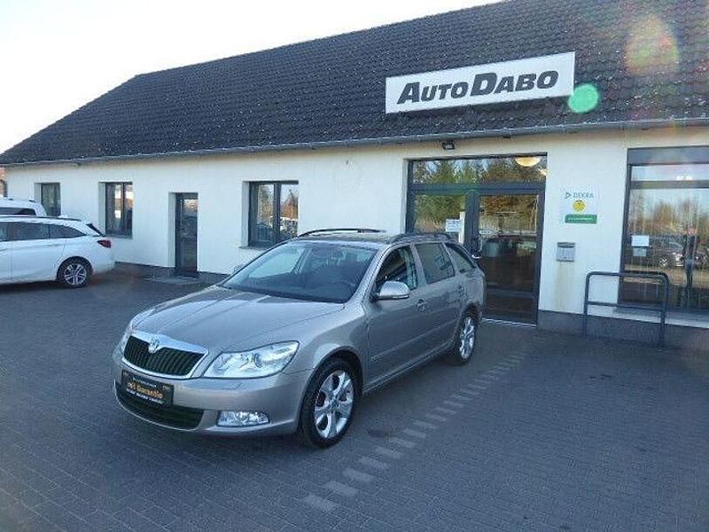 Gebraucht Skoda Octavia Elegance 160 PS (117 kW) 2011 Beige Kombi
