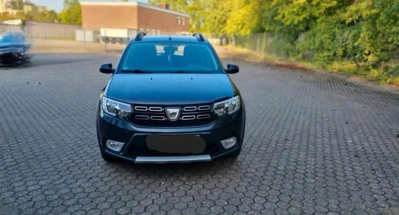 Gebraucht Dacia Sandero Prestige 90 PS (66 kW) 2018 Grau SUV