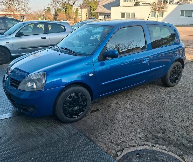 Gebraucht Renault Clio II 74 PS (54 kW) 2007 Blau Kleinwagen