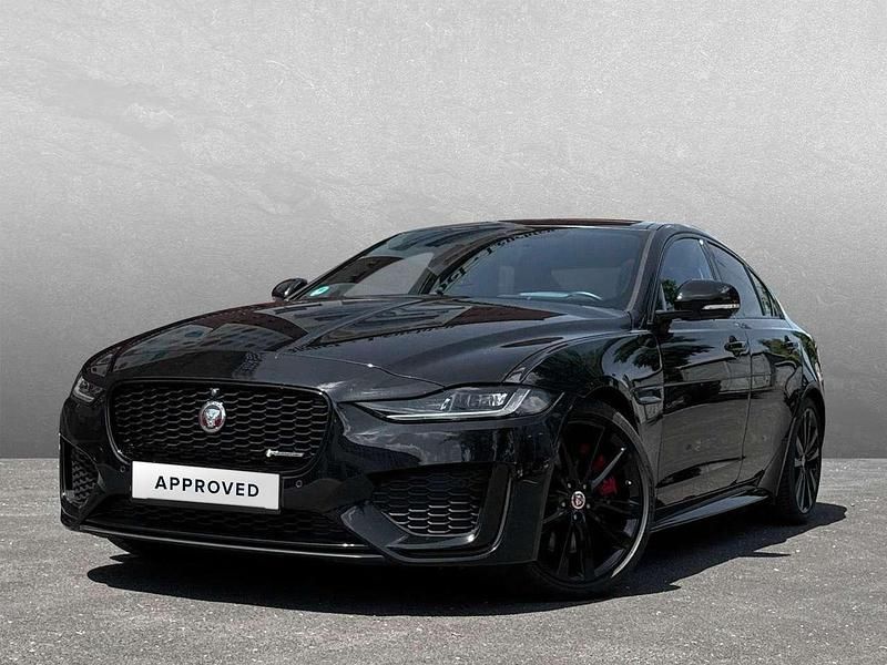 Santorini black Gebraucht 2023 Jaguar XE R-Dynamic Limousine | 36.480 € - Bild 1/4