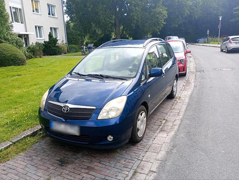 Blau Gebraucht 2004 Toyota Corolla Kombi | 2.600 € - Bild 1/4