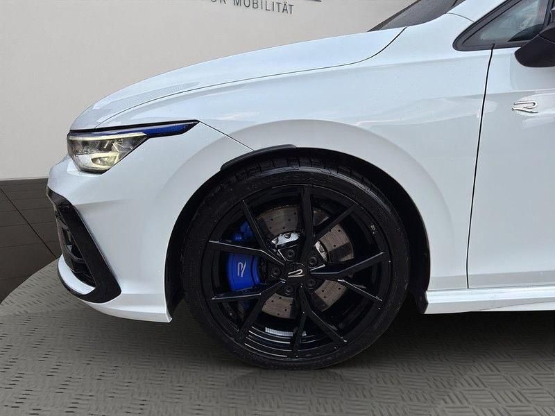 Gebraucht VW Golf VIII R 333 PS (244 kW) 2025 Weiß Limousine