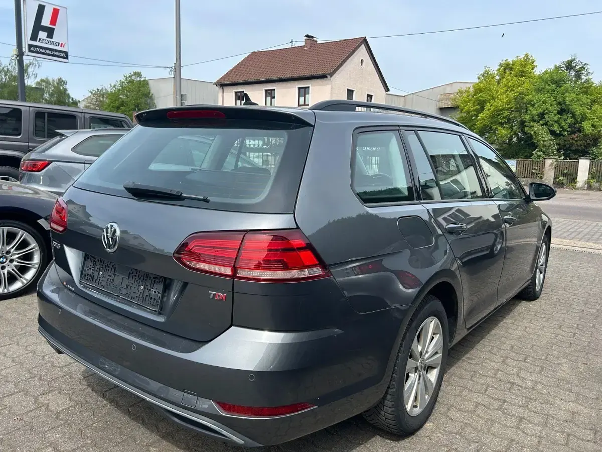 Gebraucht VW Golf VII Comfortline 116 PS (85 kW) 2017 Grau Kombi