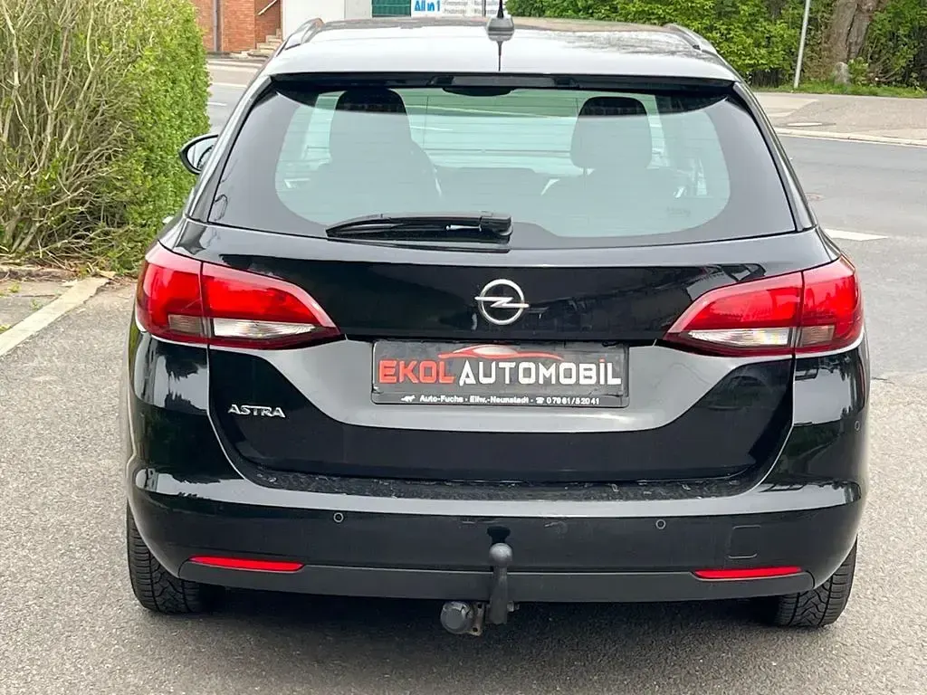 Second-hand Opel Astra 105 CP (77 kW) 2020 Negru Break