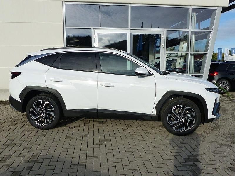 Neu Hyundai Tucson Prime 160 PS (117 kW) 2025 Weiß SUV