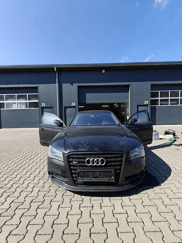 Gebraucht Audi S8 Basis 519 PS (381 kW) 2013 Limousine