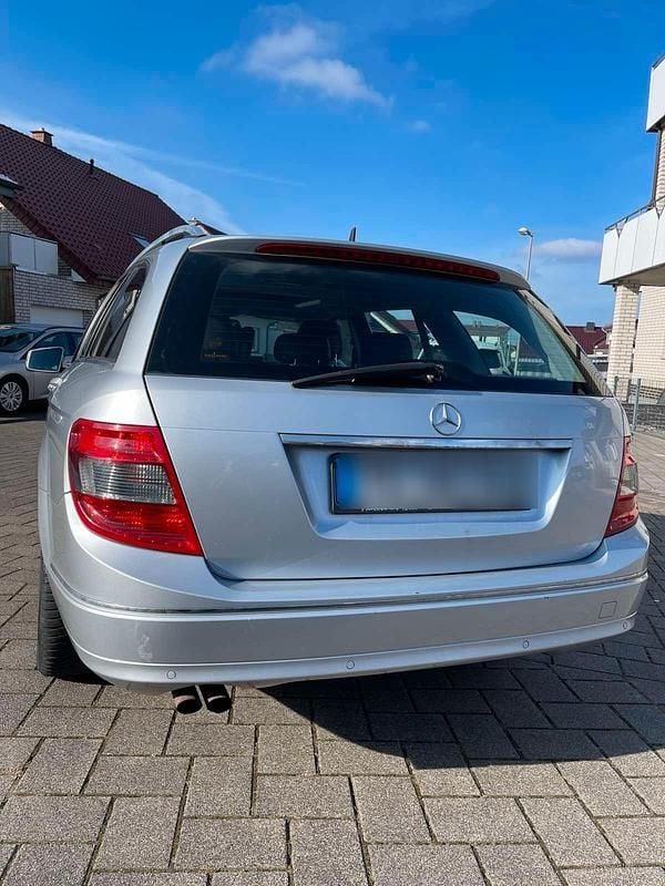 Gebraucht Mercedes C180 Avantgarde 156 PS (114 kW) 2010 Grau Kombi