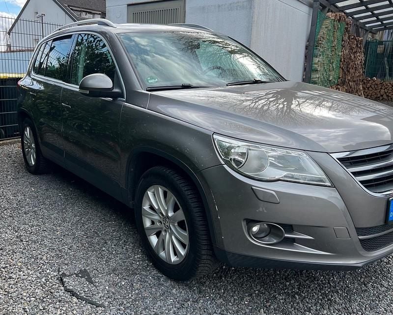 Gebraucht VW Tiguan 170 PS (125 kW) 2010 Grau SUV