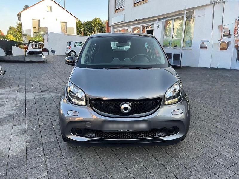 Grau Gebraucht 2015 Smart ForFour Limousine | 10.000 € (Fairer Preis) - Bild 1/4