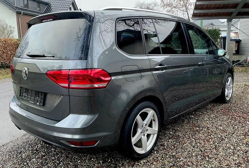 Gebraucht VW Touran Join 150 PS (110 kW) 2018 Grau Van / Kleinbus