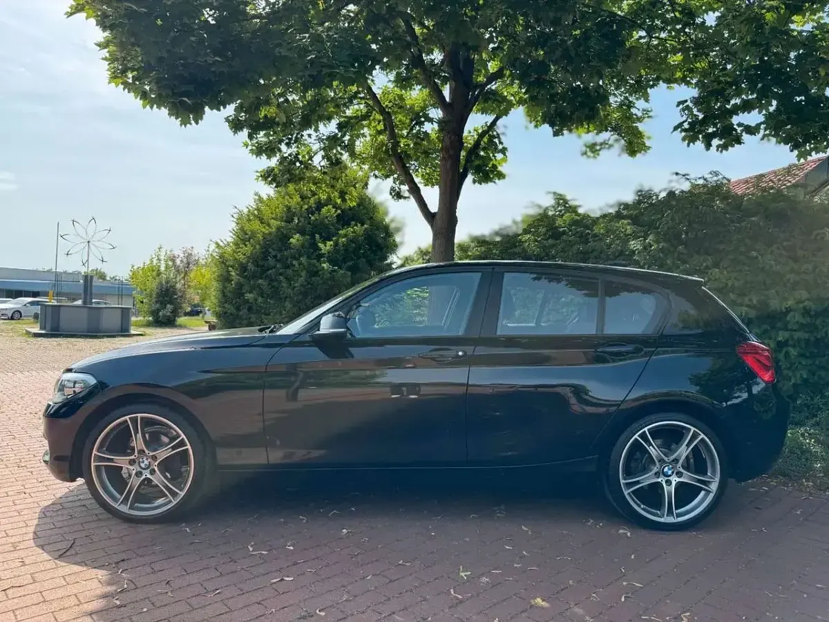 Gebraucht BMW 116 Advantage 109 PS (80 kW) 2015 Schwarz Kleinwagen