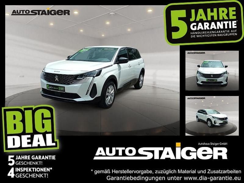 Gebraucht Peugeot 5008 Active 131 PS (96 kW) 2022 Weissmetallic Van / Kleinbus