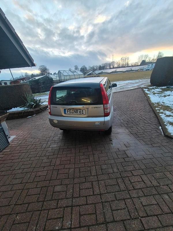 Gebraucht Honda HR-V 105 PS (77 kW) 2001 Grün SUV