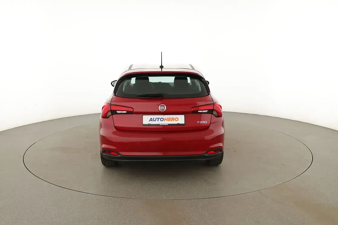 Gebraucht Fiat Tipo Easy 95 PS (69 kW) 2017 Rot Limousine