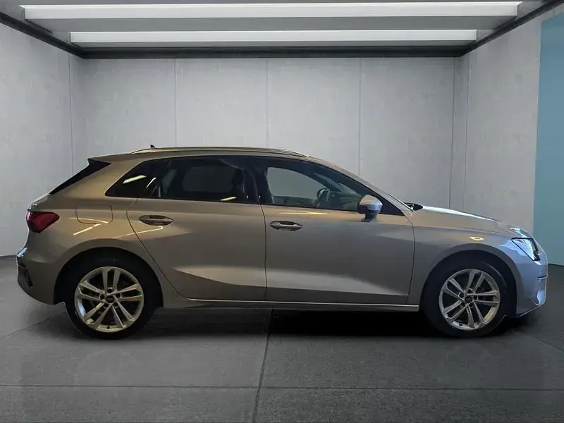 Gebraucht Audi A3 Sportback 150 PS (110 kW) 2022 Silber Kleinwagen