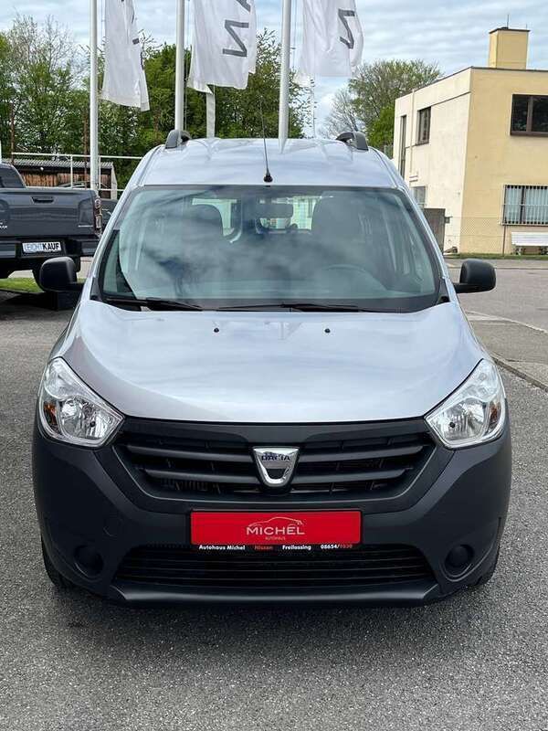 Platingrau Gebraucht 2016 Dacia Dokker Ambiance Van | 9.900 € (Fairer Preis) - Bild 1/4