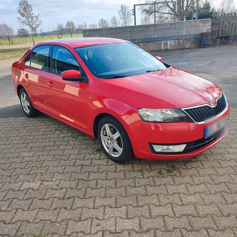 Gebraucht Skoda Rapid 105 PS (77 kW) 2013 Rot Kleinwagen