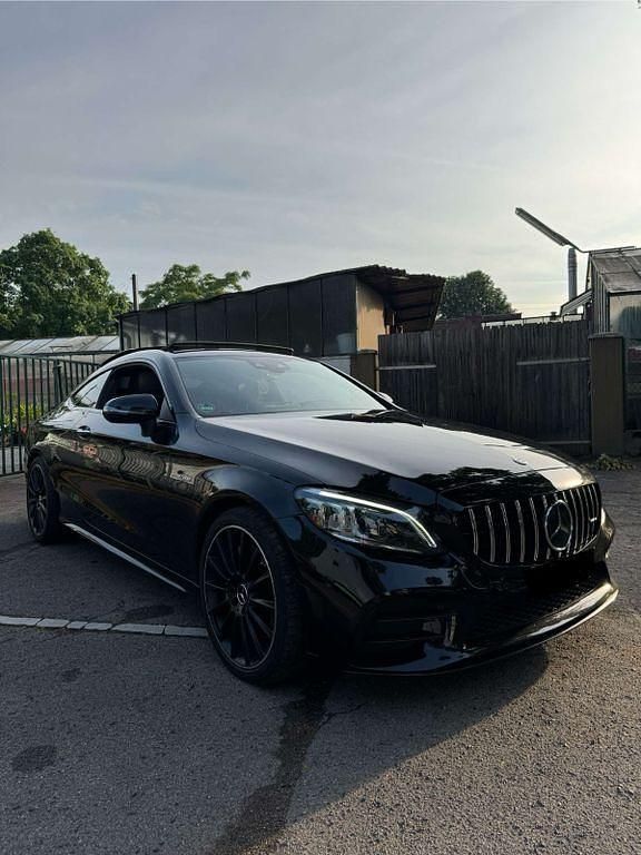Schwarz Gebraucht 2019 Mercedes C43 AMG AMG Coupé | 38.200 € (Fairer Preis) - Bild 1/4
