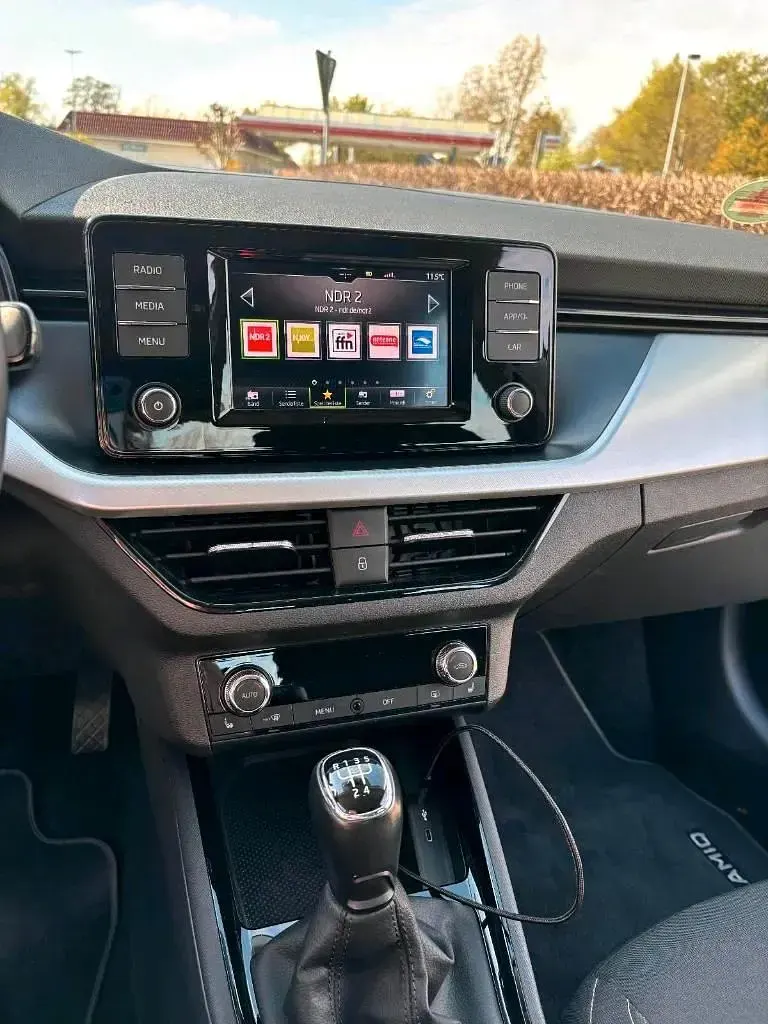 Używany Skoda Scala 95 KM (69 kW) 2019 Szary Hatchback