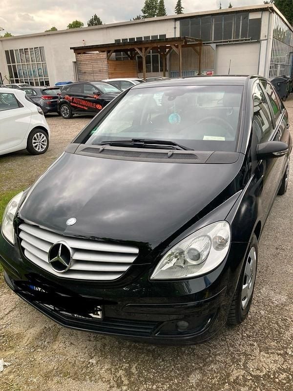 Gebraucht Mercedes B170 116 PS (85 kW) 2008 Schwarz Van / Kleinbus