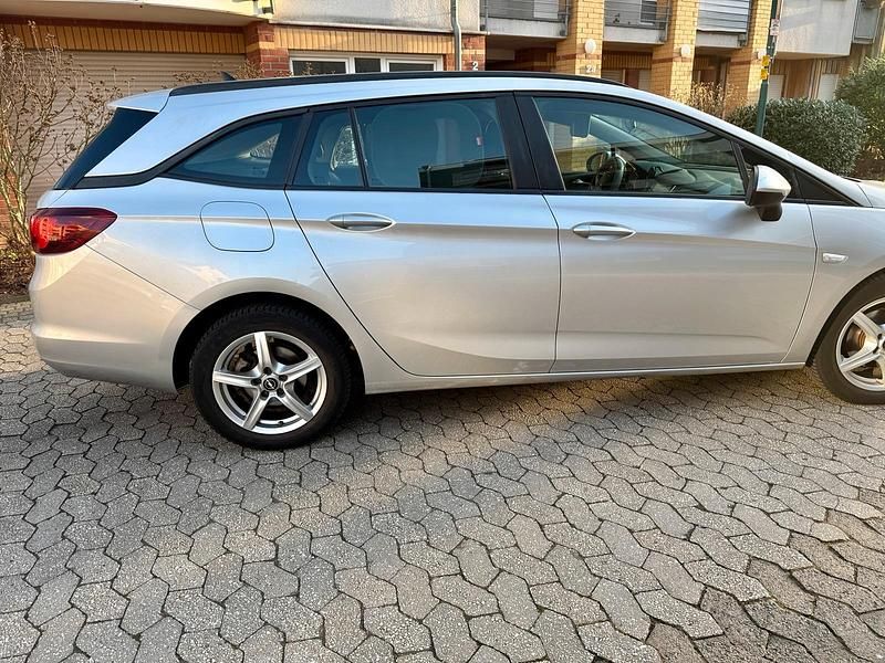 Gebraucht Opel Astra S 130 PS (95 kW) 2018 Silber Kombi