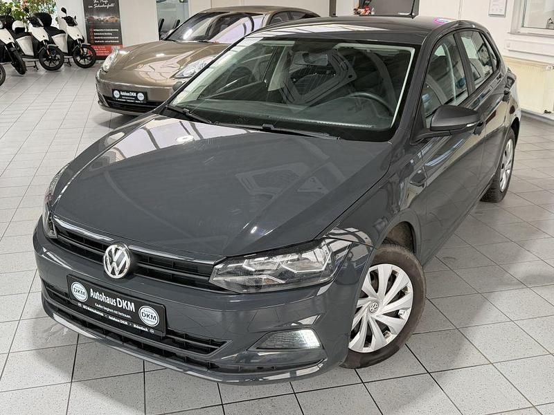 Gebraucht VW Polo Trendline 80 PS (58 kW) 2019 Uranograu Kleinwagen